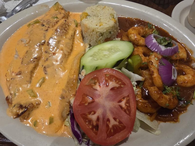 Mariscos Lauro Villar food